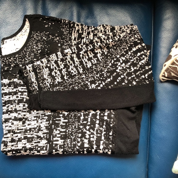 NIC + ZOE Lagoon Top - Picture 4 of 8